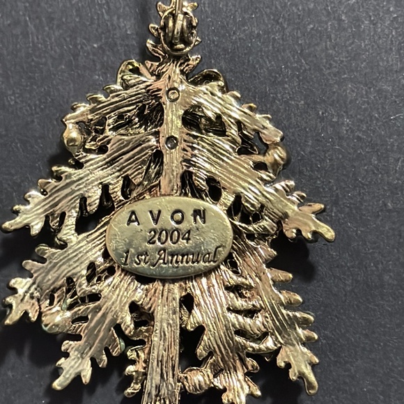 Vintage Avon 2004 First Annual Christmas Tree Brooch Pin Enamel Rhinestones Used - Picture 5 of 13